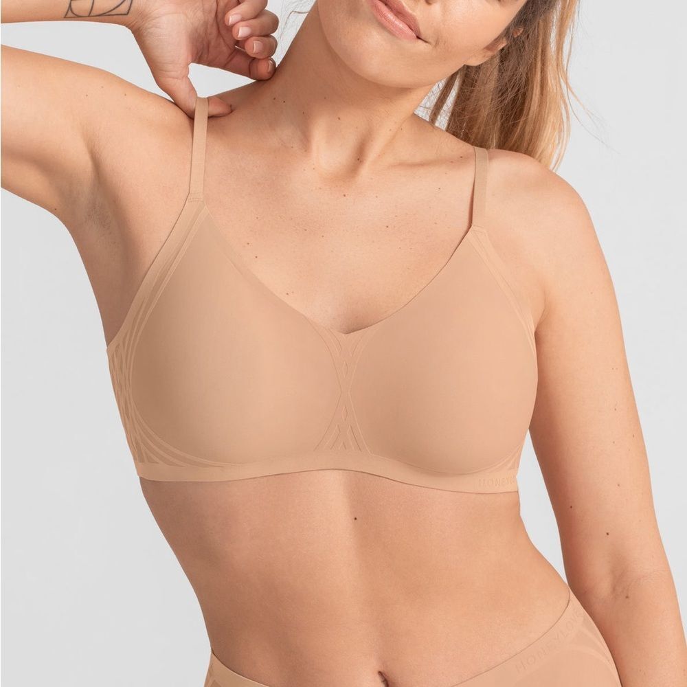 Honeylove Silhouette Bra Sand Nude Size XL Wireless Smoothing Seamless Comfort